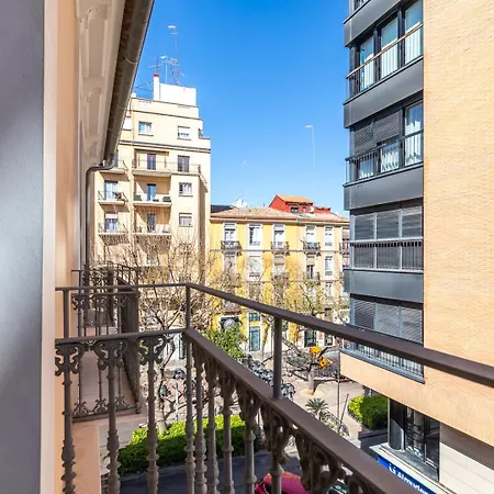 Moontels Plaza De Vannes Βαλένθια