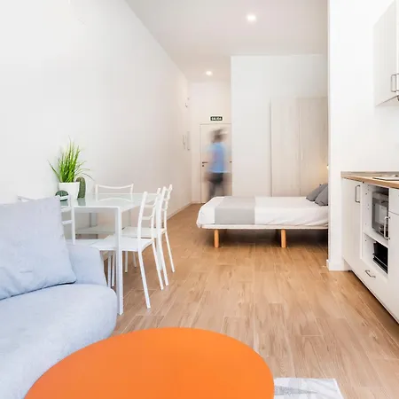 Sorolla Station Apartmán *