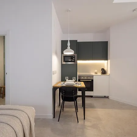 アパート Florit Flats - Ceramic Homes - 4 Guest - Ac Wifi - Near Sorolla Train Station