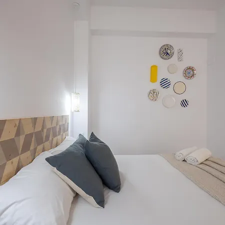 Florit Flats - The Joaquin Sorolla Ii Apartment