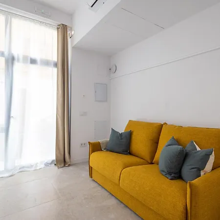 Florit Flats - Ceramic Homes - 4 Guest - Ac Wifi - Near Sorolla Train Station * バレンシア