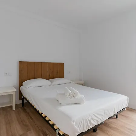 Apartamento Ocean's Whisper: Les Palmeres Seaview Sanctuary Valência