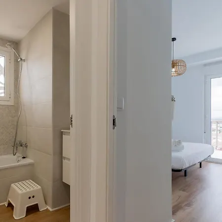 Apartment Ocean's Whisper: Les Palmeres Seaview Sanctuary *