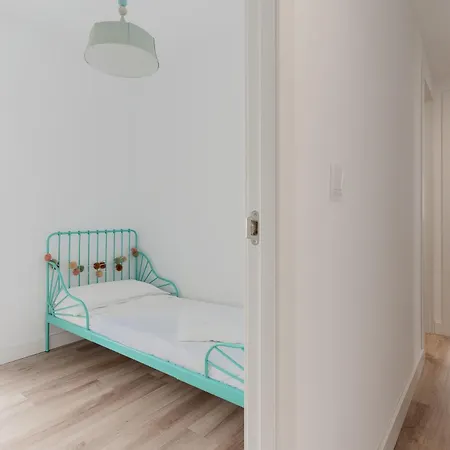 Ocean's Whisper: Les Palmeres Seaview Sanctuary Apartment *