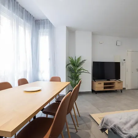 Florit Flats - Urban Nest - Ac & Wifi - 10 Min Center *