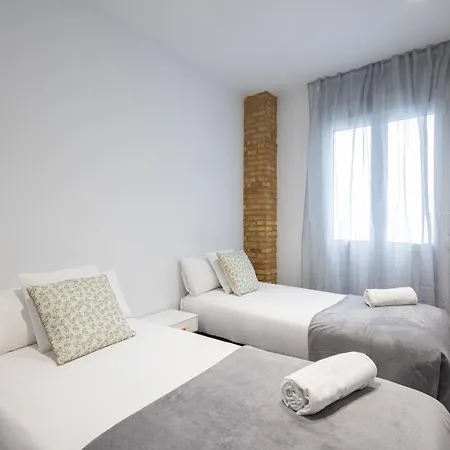 Florit Flats - Urban Nest - Ac & Wifi - 10 Min Center