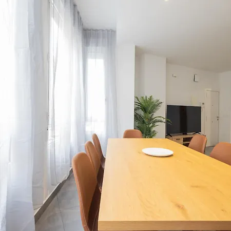Apartment Florit Flats - Urban Nest - Ac & Wifi - 10 Min Center