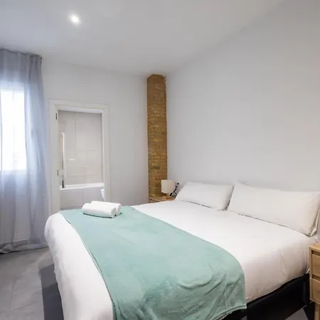 Apartment Florit Flats - Urban Nest - Ac & Wifi - 10 Min Center
