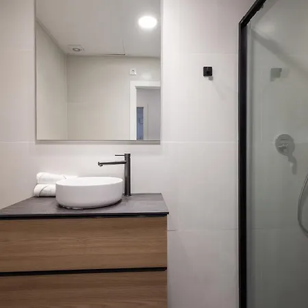 Apartment Florit Flats - Urban Nest - Ac & Wifi - 10 Min Center *