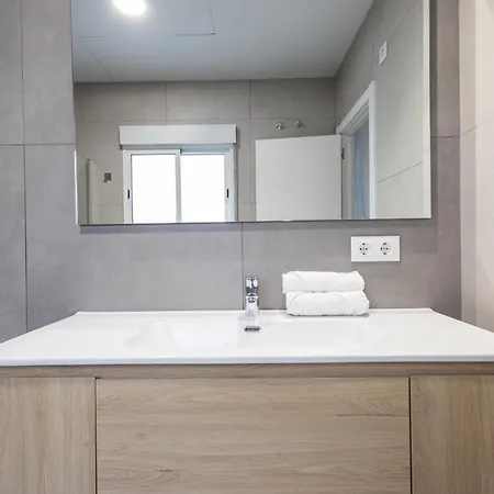 Apartment Florit Flats - Urban Nest - Ac & Wifi - 10 Min Center