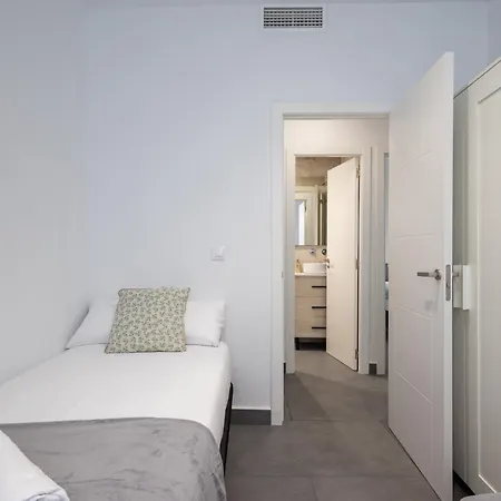 Florit Flats - Urban Nest - Ac & Wifi - 10 Min Center Apartment