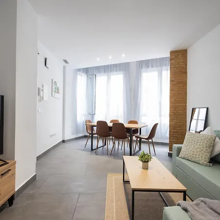 Florit Flats - Urban Nest - Ac & Wifi - 10 Min Center *