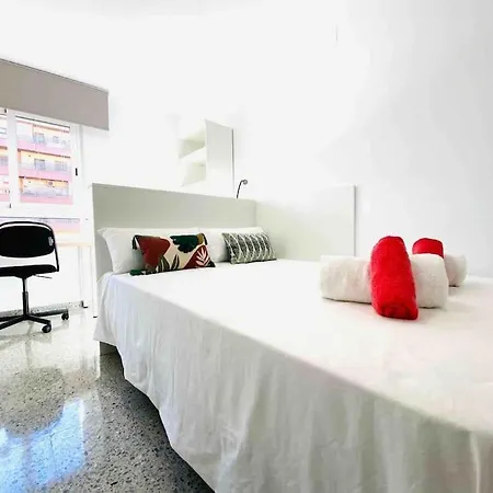 Apartment Spacious & Bright Flat Near The