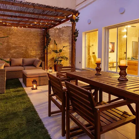 Portrait Boutique Apartment *