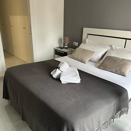 Veronica Center Homestay Valencia