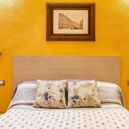 Zona Doctor Peset Apartment