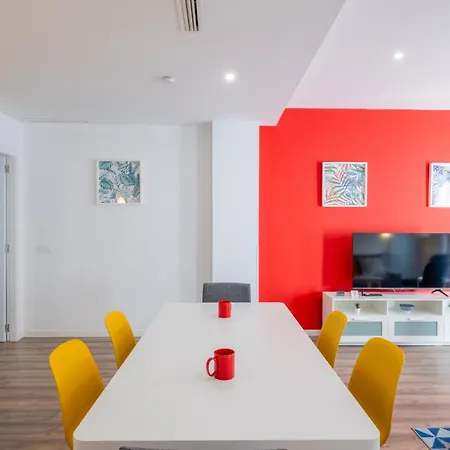 Апартаменты Spacious & Clean In Quiet Area