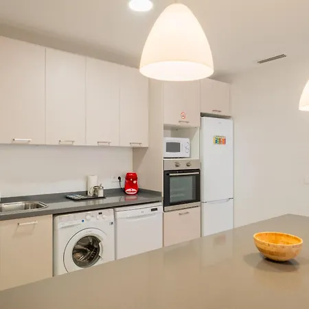 Spacious & Clean In Quiet Area * Valencie