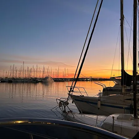 Botel Maser Ii Valencia