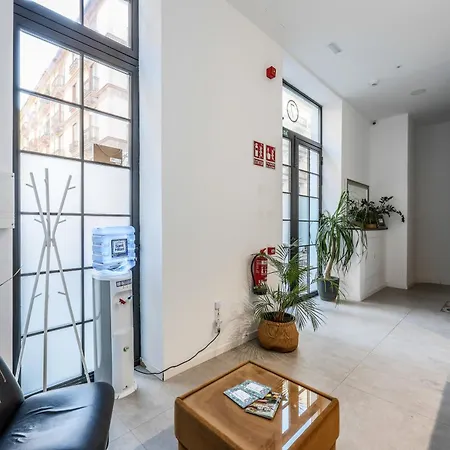 Amazinn Valencia Centro Evi Boutique فالنسيا