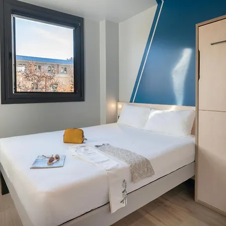 Ibis Budget Centro Puerto * Валенсия