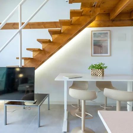 Apartament Mediterranean Gem Getaway *