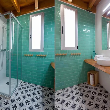 Mediterranean Gem Getaway Валенсия