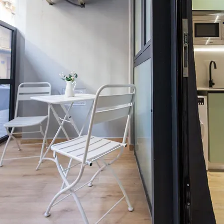 Florit Flats - The Joaquin Sorolla Station Apartment
