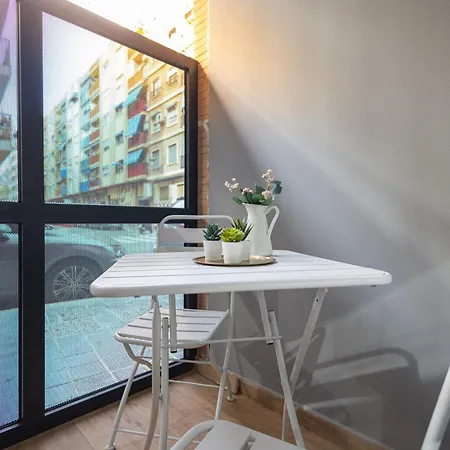 Florit Flats - 4 Guests With Ac And Wifi Near Sorolla Train Station * Валенсия