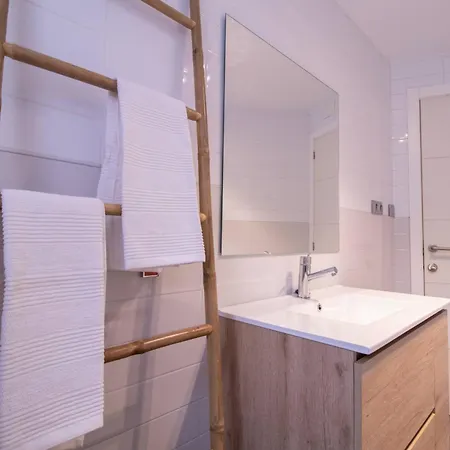 Old Town Flat By Concept Flats *