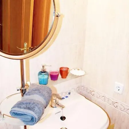 Artes Y Ciencias + Garaje + Netflix شقة *