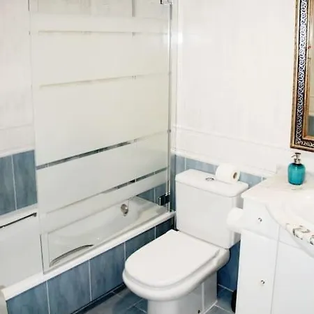 Artes Y Ciencias + Garaje + Netflix شقة *