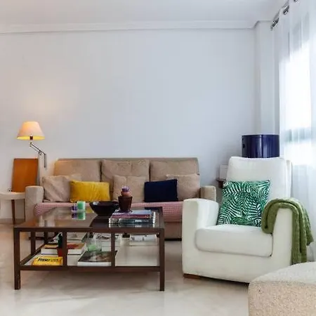 Apartment Artes Y Ciencias + Garaje + Netflix Valencia