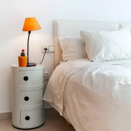 Artes Y Ciencias + Garaje + Netflix