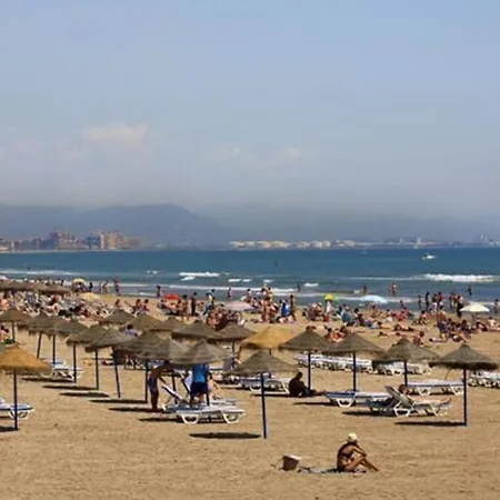 Artes Y Ciencias + Garaje + Netflix فالنسيا