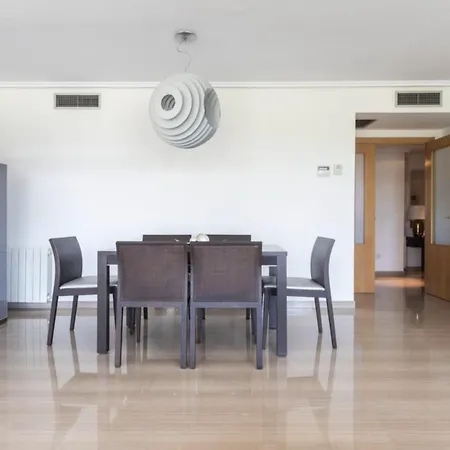 Art And Sciences View Luxury Apartment *