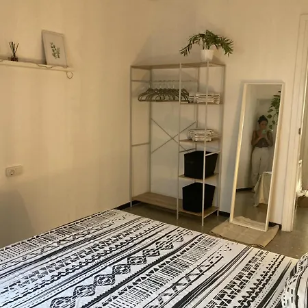 Habitacion Encantadora En Casa Del Habitante ホームステイ *