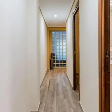 Ciudad Artes Gem: Stylish Near Ruzafa & Apartment *