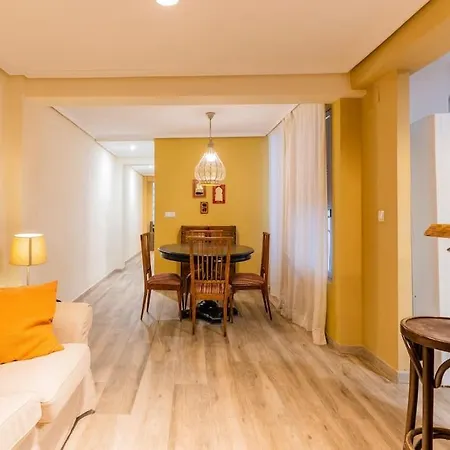 Ciudad Artes Gem: Stylish Near Ruzafa & * Valencia