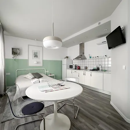 Apartment Budget *