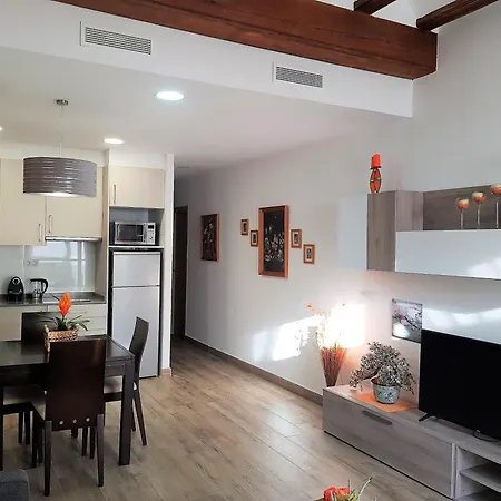 Flats Piera Center דירה