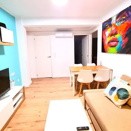 Exclusive Guest Experience In Cozy & Modern - No Other Guests Valencia