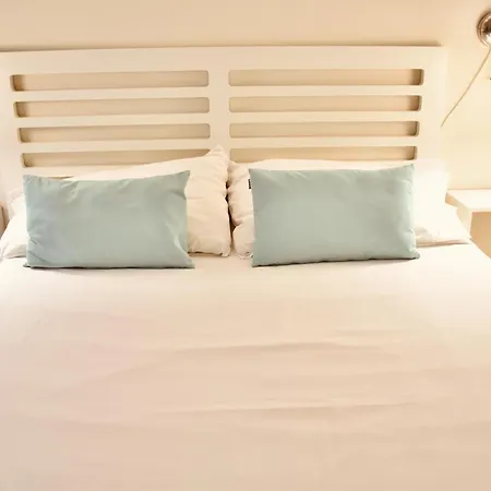 Estudio Con Encanto En El Casco Antiguo De