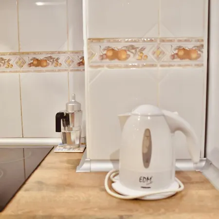 Estudio Con Encanto En El Casco Antiguo De Valencia