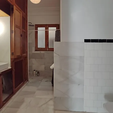 Entre La Estacion Y El Ayuntamiento דירה ולנסיה