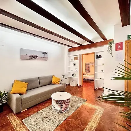 Con Terraza Cerca De La Estacion Del Nord