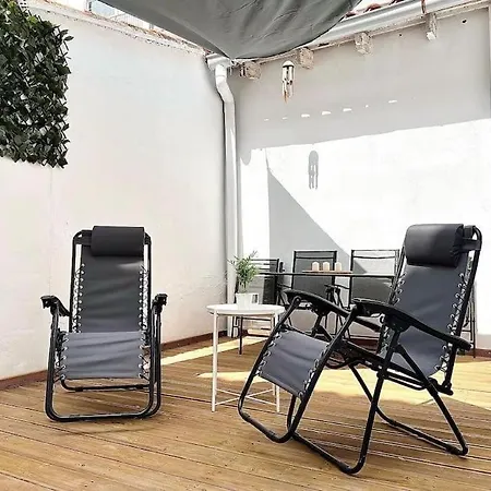 Con Terraza Cerca De La Estacion Del Nord アパート