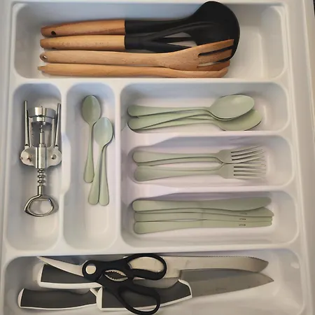 Apartment Carisan1 - 6 Min To Beach, Modern, Bright