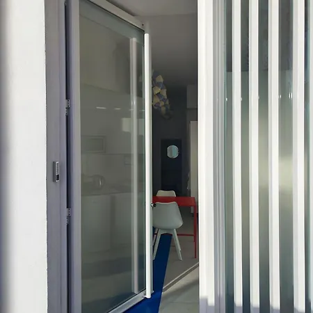 Carisan1 - 6 Min To Beach, Modern, Bright Apartament *