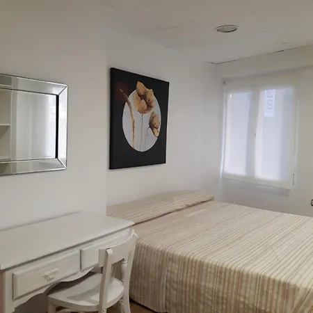Near Plaza Ayuntamiento In The Historic Center Of Appartement *